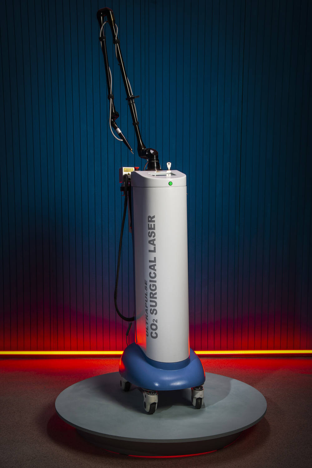 Какви са предимствата на CO2 laser?