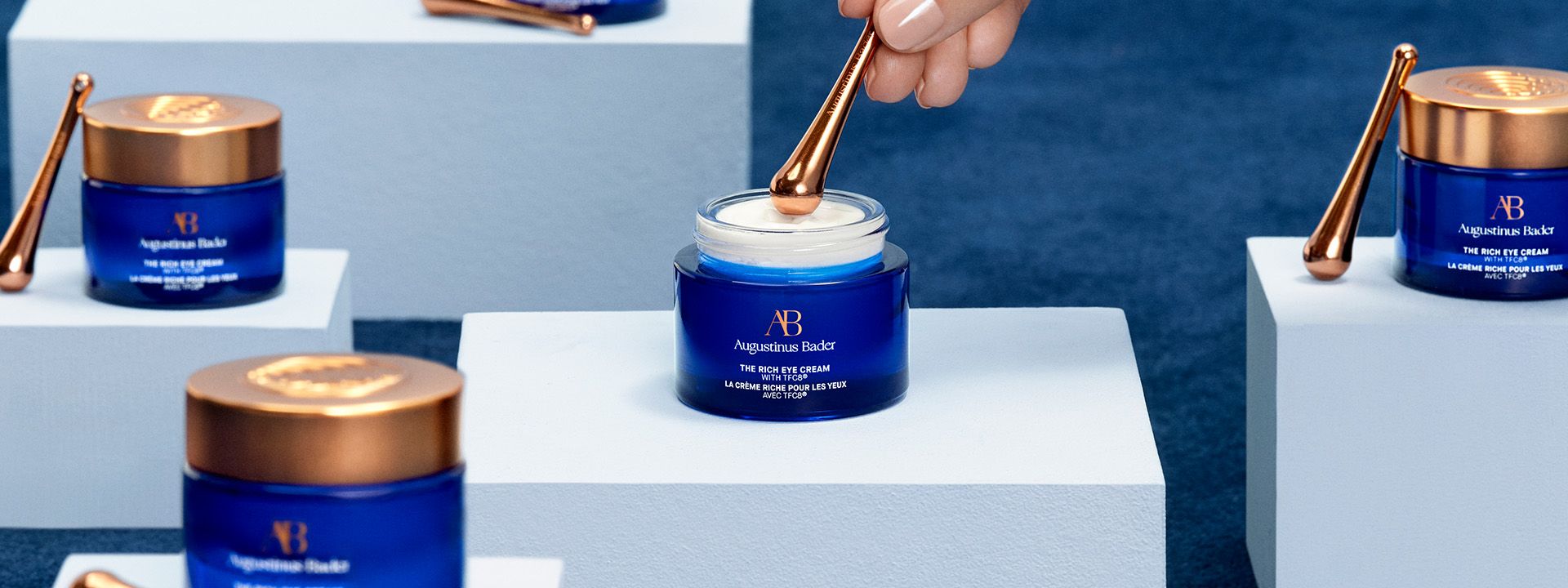 Козметични терапии с Augustinus Bader — процедура в Derma-Act