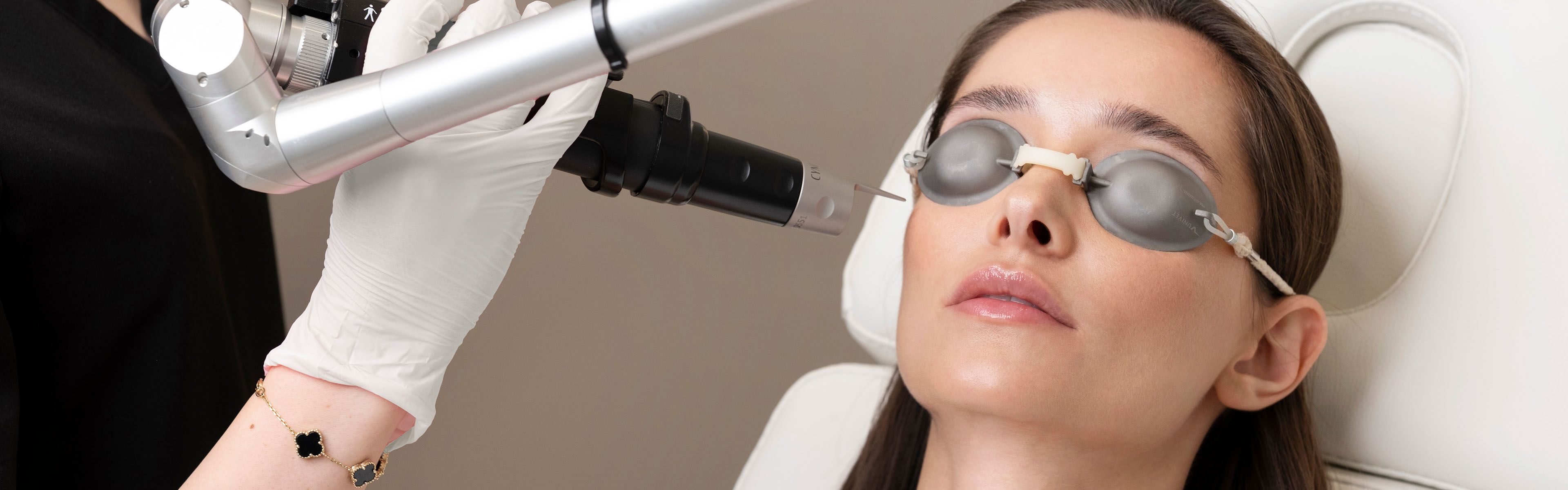 Пикосекунден лазер Discovery Pico — процедура в Derma-Act