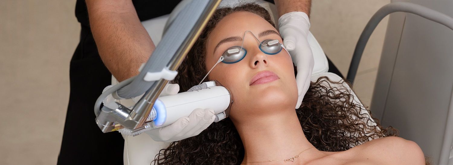 Фракционен лазер MOXI® — процедура в Derma-Act