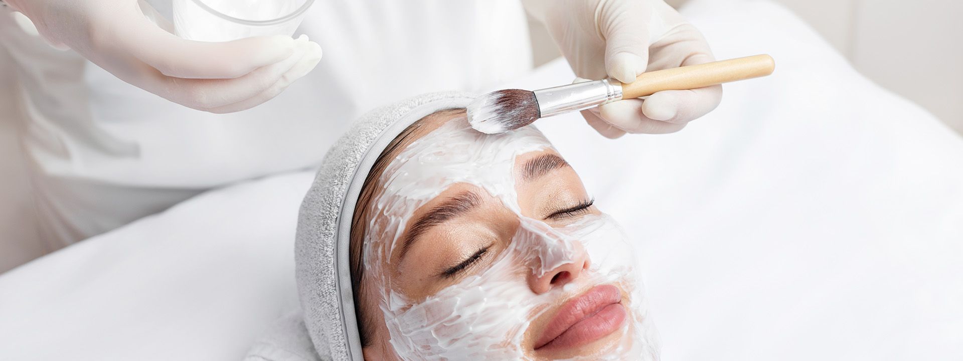 Почистване на лице — процедура в Derma-Act